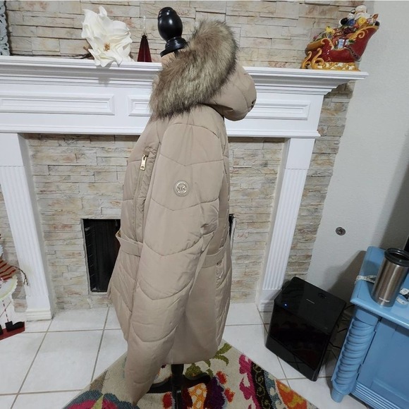 Michael Kors tan Taupe long puffer coat faux fur trim plus size 3X NEW!!! - Picture 4 of 14